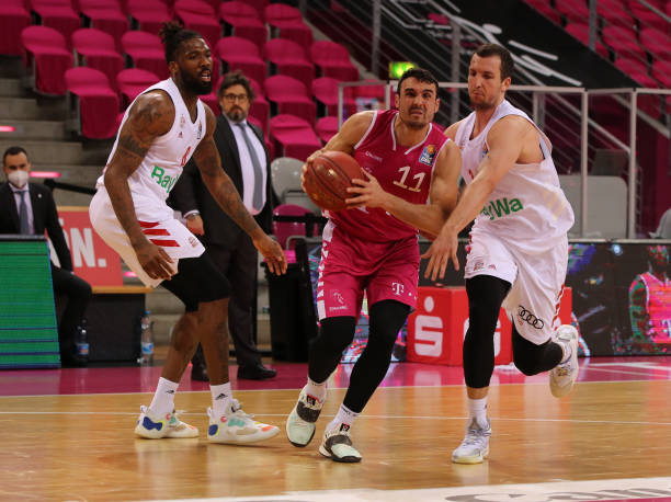 库里再度展 库里再度展