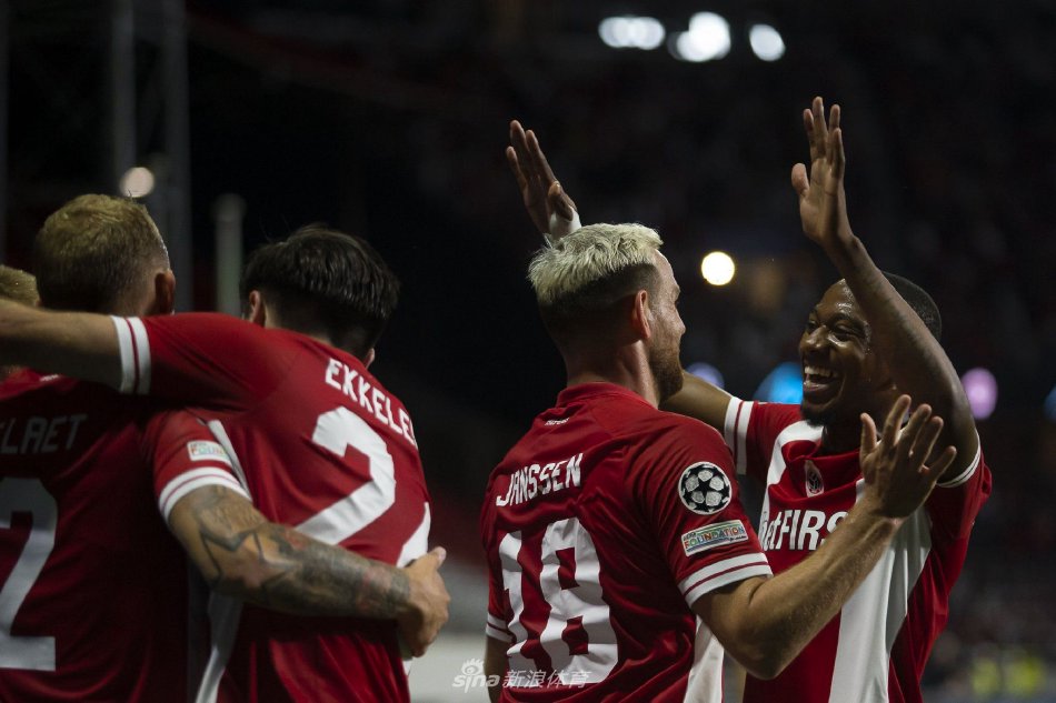 表现尤为出 表现尤为出