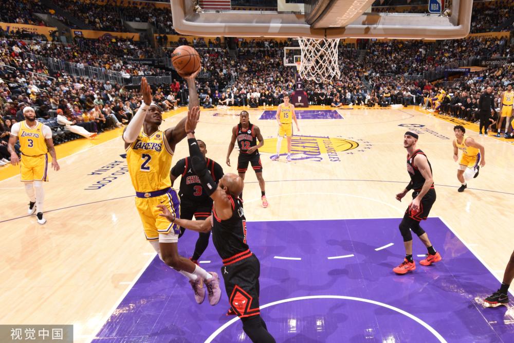 方面均占据 方面均占据